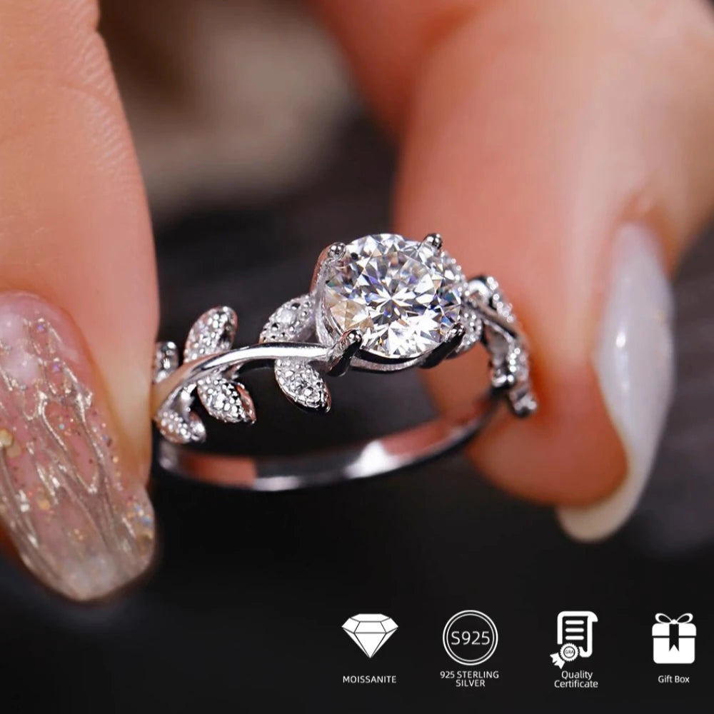 Elegant 1CT Moissanite Leaf Design Ring