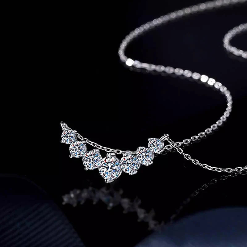 U-Smile Moissanite Necklace D VVS1